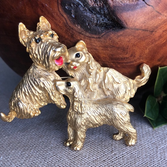 Vintage Dog/Cat Goldtone Brooch - Picture 2 of 10